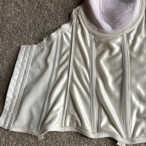 Carnival invisible silhouette maker size 34d - Picture 5 of 5